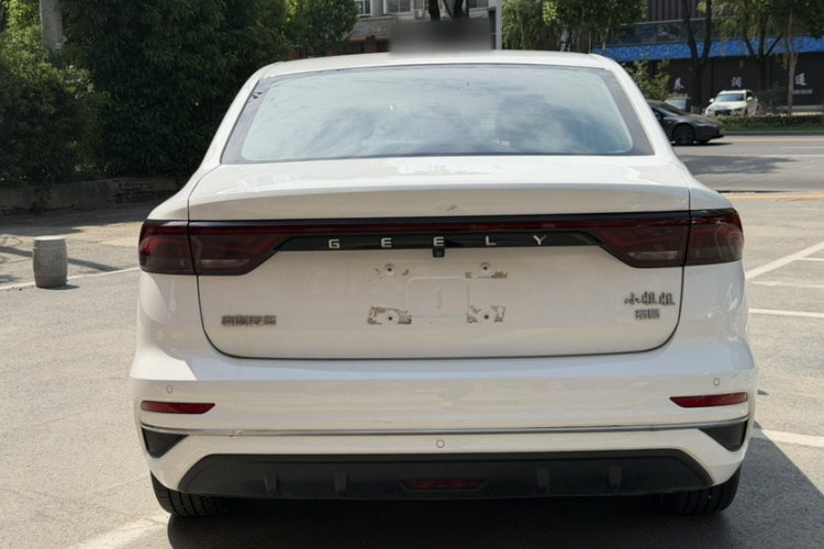 GEELY Emgrand 2022 #6 GEELY Emgrand 2022 car image #6