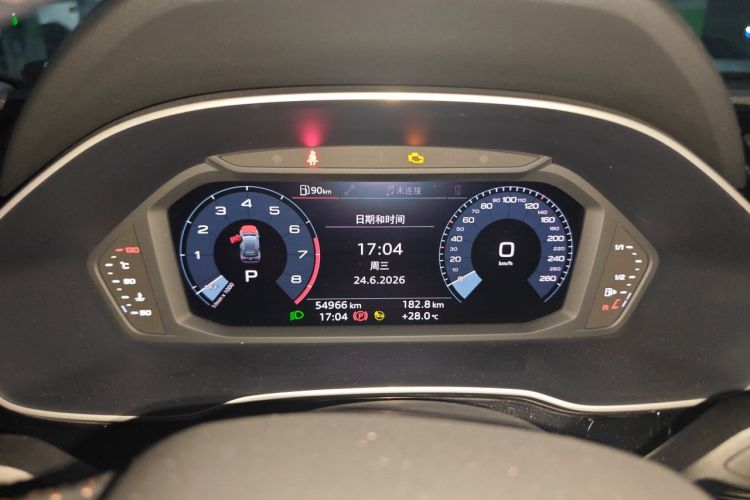 Audi Q3 2021 car image #12