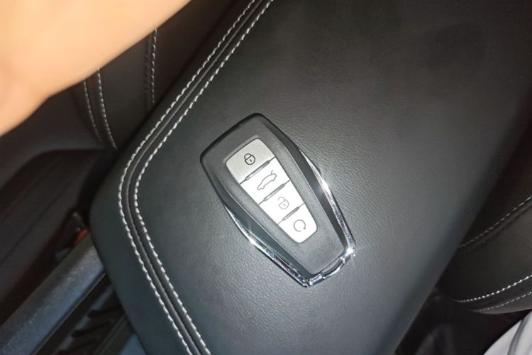 GEELY Binray 2023 car image #9