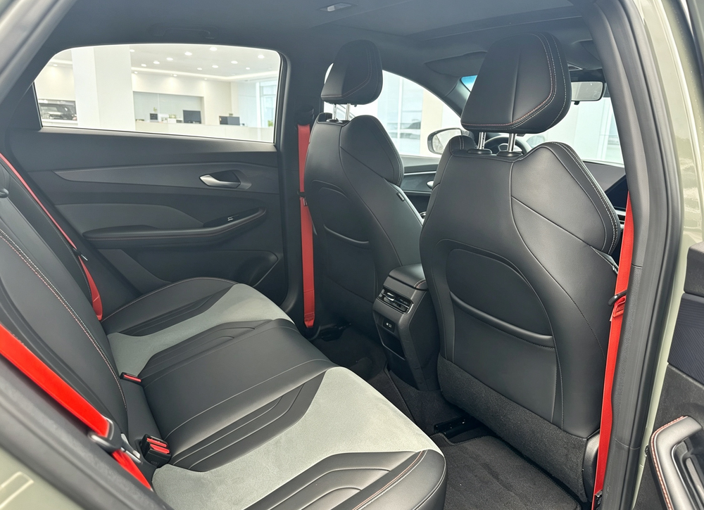 GEELY Binray 2022 изображение автомобиля #10