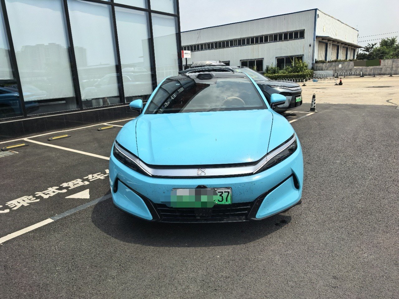 BYD HanL 2025 car image #2