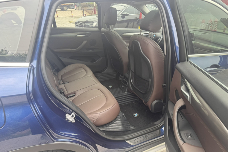 BMW X1 2018 car image #12