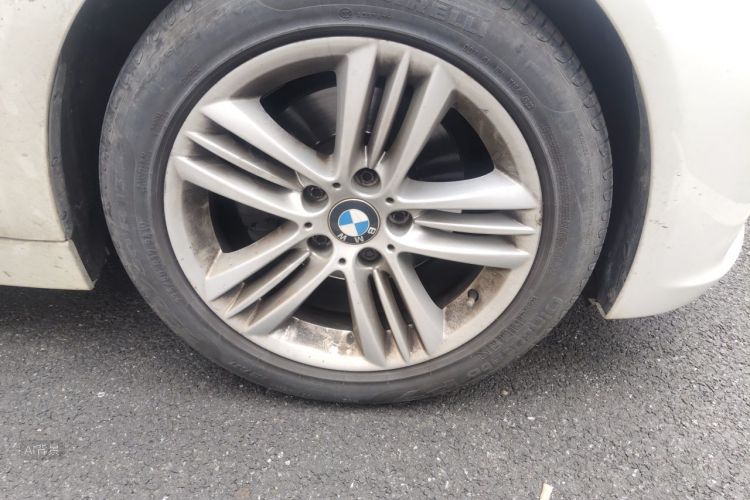 BMW 3 Series 2017 car image #9