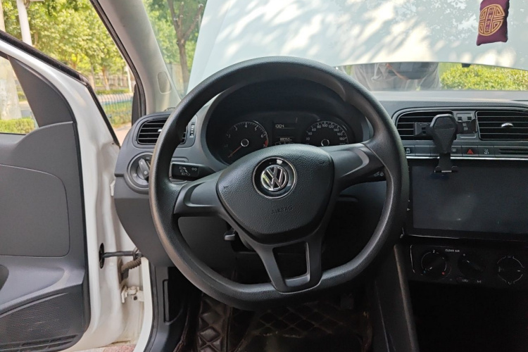 Volkswagen Polo 2018 #11 Volkswagen Polo 2018 car image #11