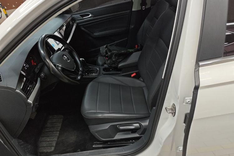 Volkswagen Lavida 2019 car image #17