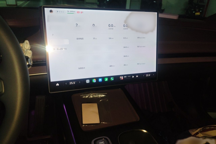 MI SU7 2025 immagine di auto #17