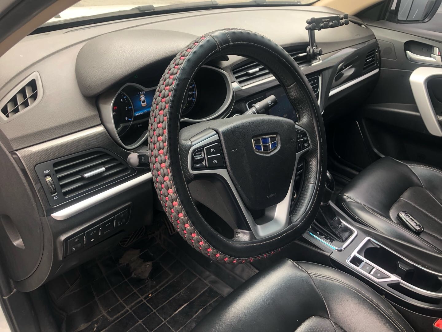 GEELY Emgrand 2017 car image #10