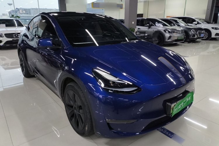 Tesla Model Y 2024 #4 Tesla Model Y 2024 car image #4