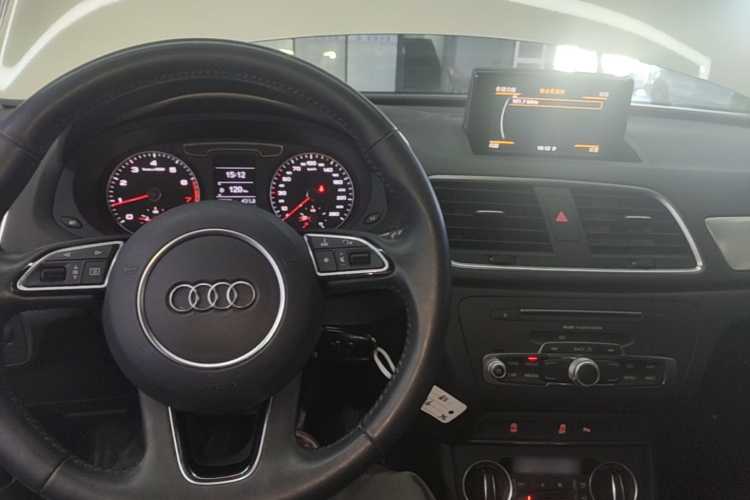 Audi Q3 2018 #10 Audi Q3 2018 car image #10