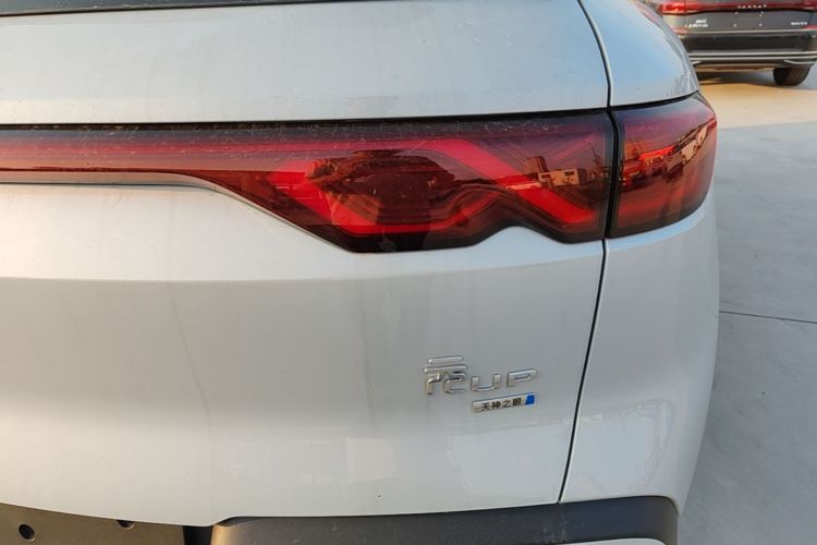 BYD YuanUP 2026 #8 BYD YuanUP 2026 image de voiture #8