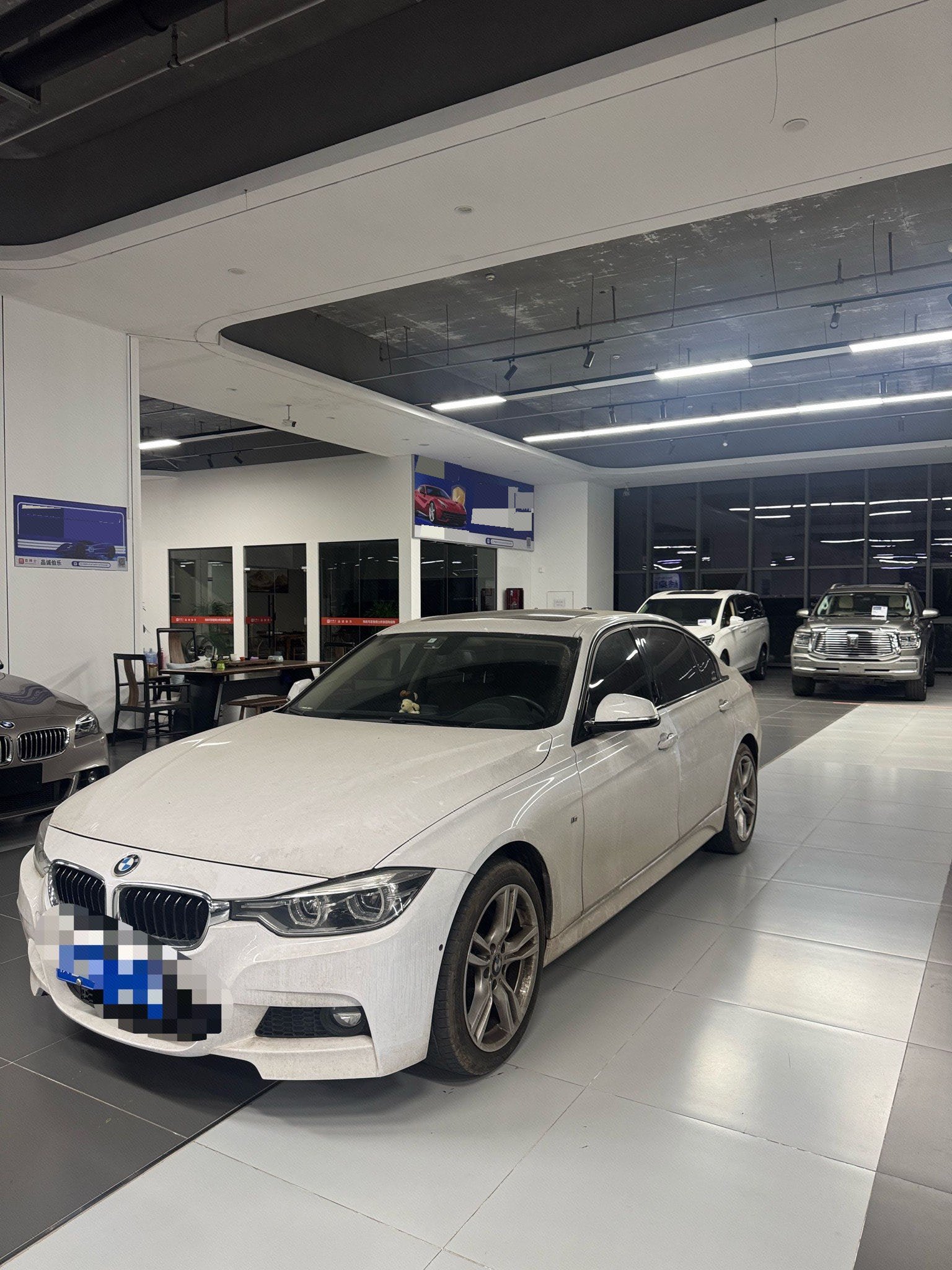 BMW 3 Series 2018 car image 