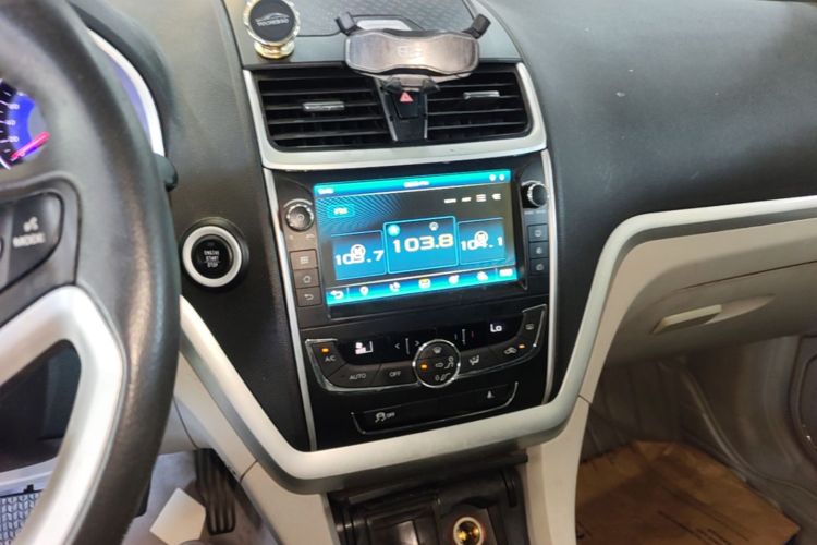 GEELY Emgrand 2016 #13 GEELY Emgrand 2016 car image #13
