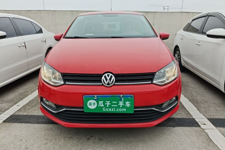 Volkswagen Polo 2015 car image #3