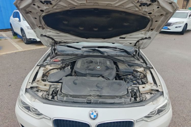BMW 3 Series 2017 #20 BMW 3 Series 2017 car image #20