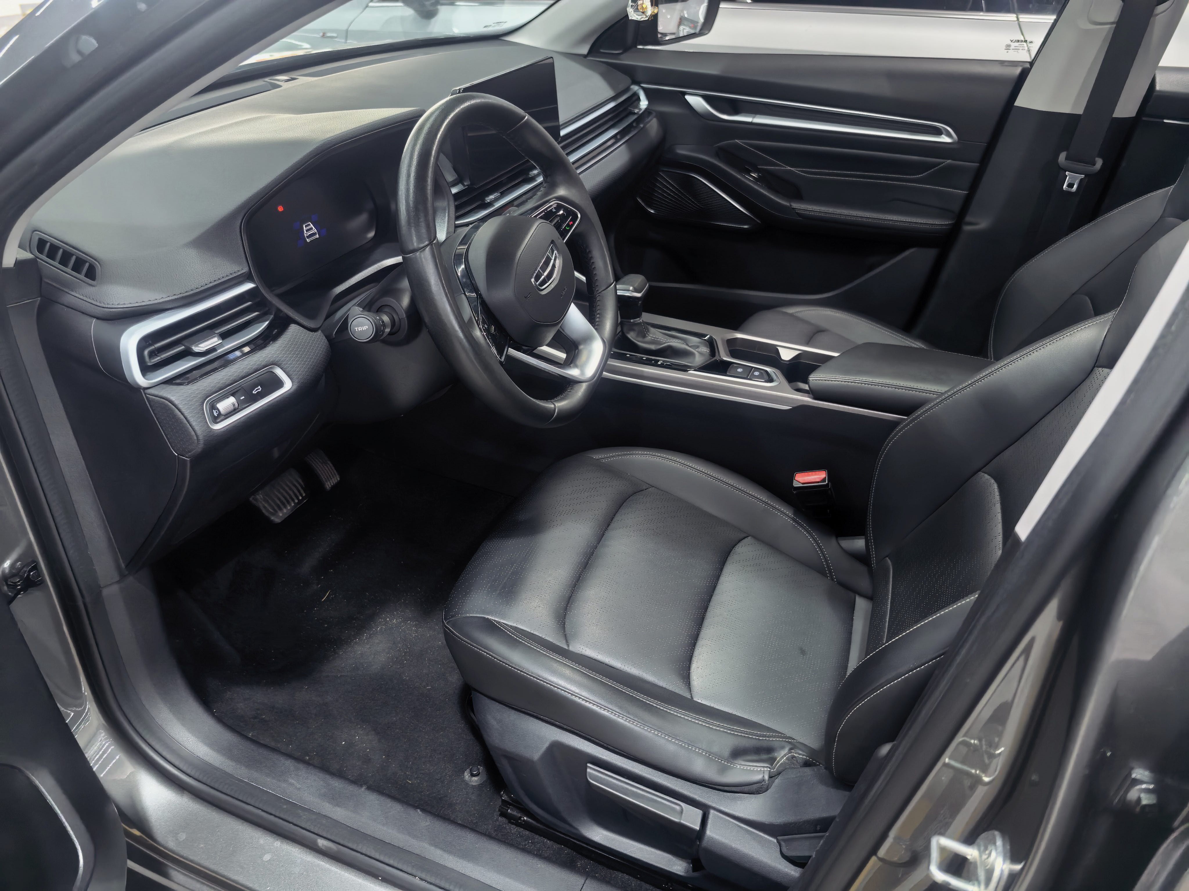 GEELY Emgrand 2021 car image #5