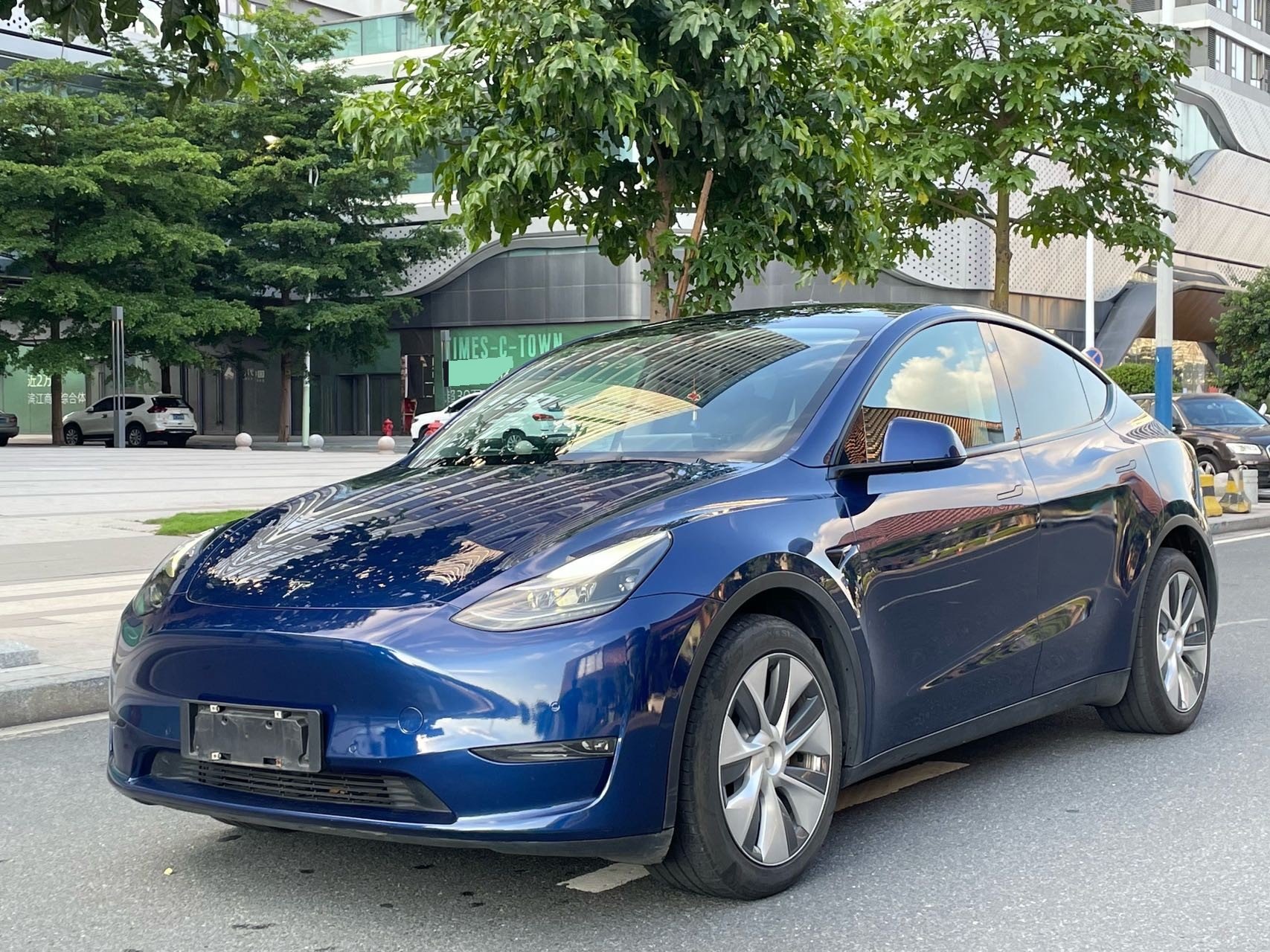 Tesla Model Y 2021 Tesla Model Y 2021 car image