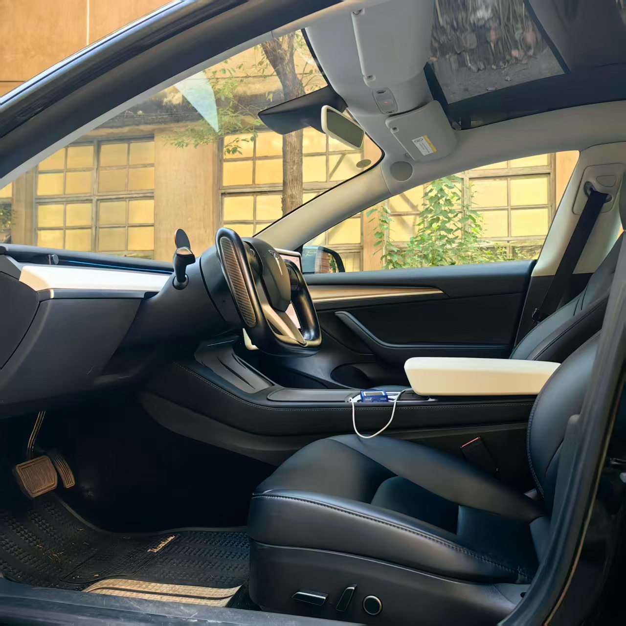 Tesla Model 3 2023 صورة سيارة #4