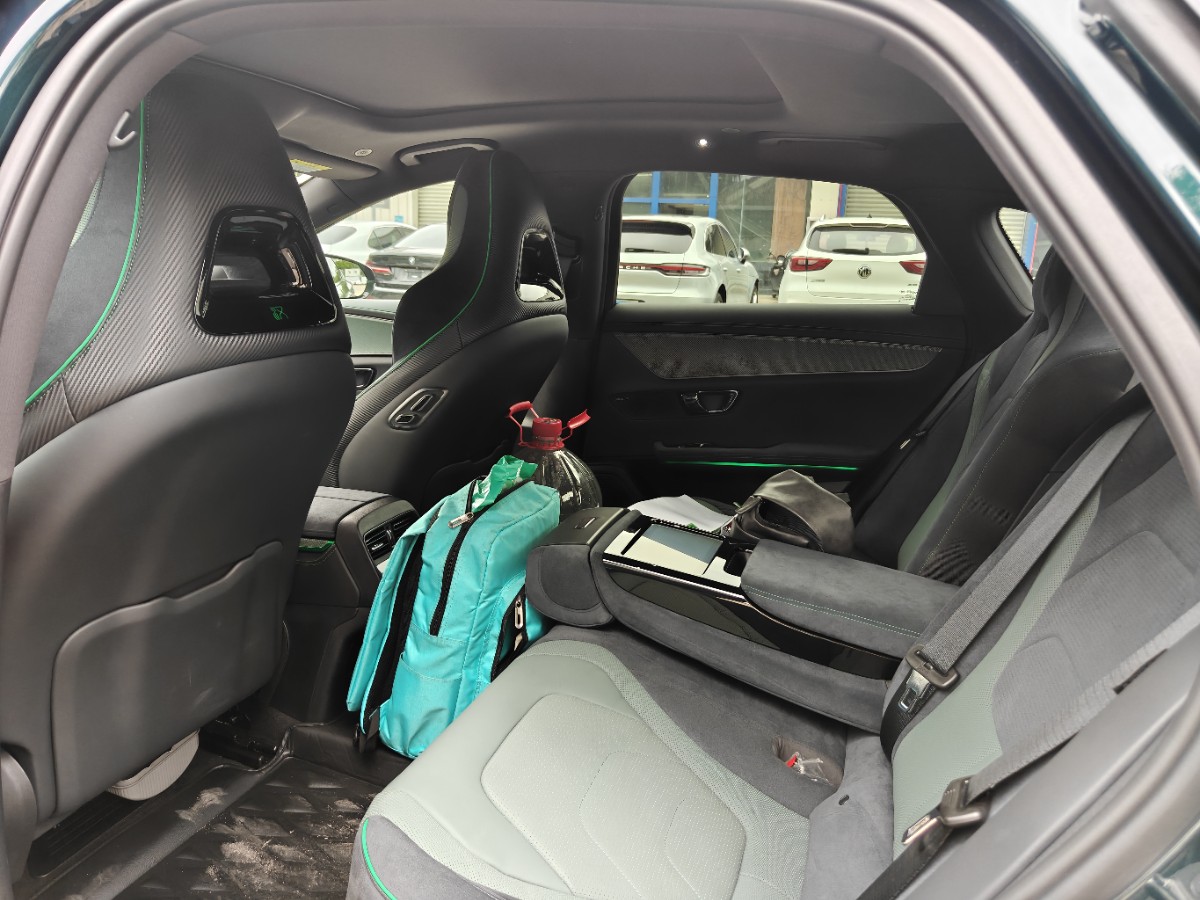 BYD Han 2023 car image #10