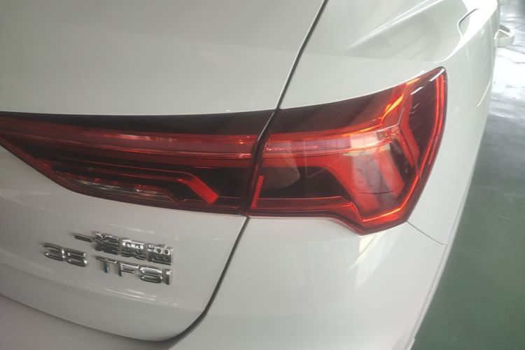 Audi Q3 2022 #8 Audi Q3 2022 car image #8