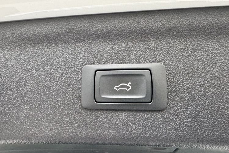 Audi Q3 2019 #18 Audi Q3 2019 car image #18