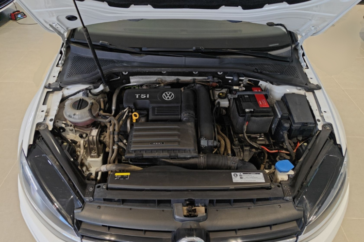 Volkswagen Golf 2018 car image #20