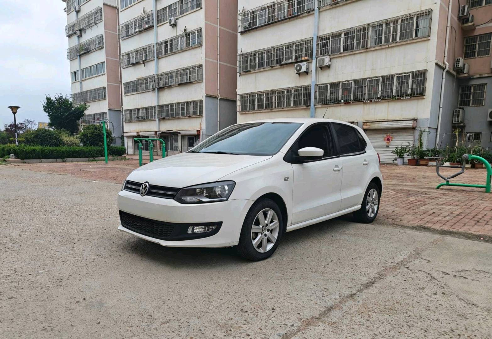 Volkswagen Polo 2013 #2 Volkswagen Polo 2013 car image #2