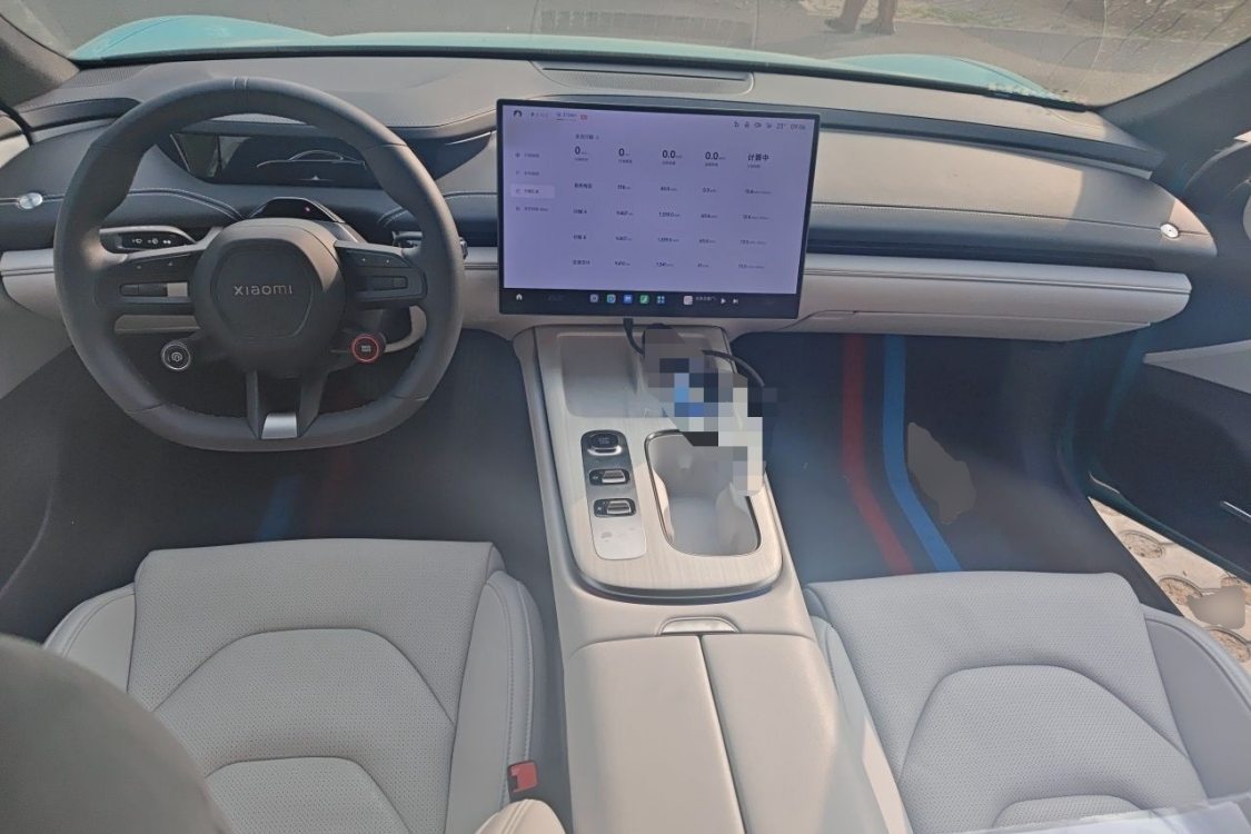 MI SU7 2024 immagine di auto #21
