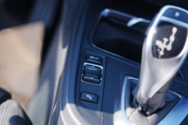 BMW 3 Series 2016 #17 BMW 3 Series 2016 car image #17