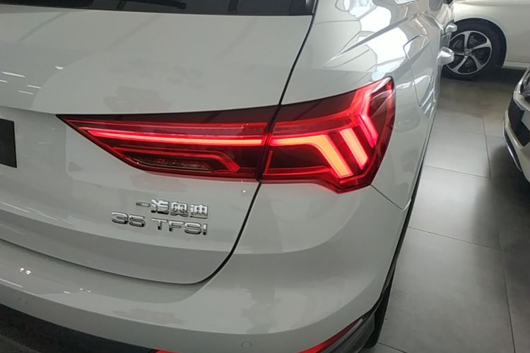 Audi Q3 2021 #8 Audi Q3 2021 car image #8