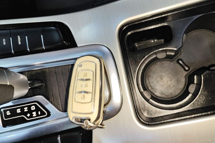 GEELY Emgrand GL 2018 immagine di auto #9