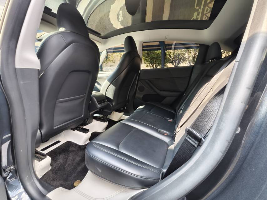 Tesla Model Y 2024 #5 Tesla Model Y 2024 car image #5