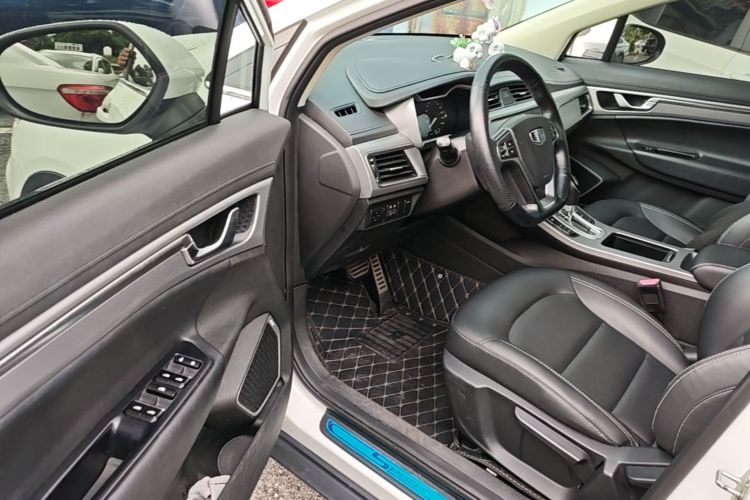 GEELY Emgrand GS 2018 car image #16