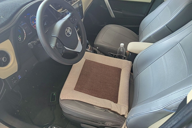 Toyota Corolla 2018 car image #10