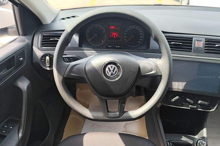 Volkswagen Santana 2017 #11 Volkswagen Santana 2017 car image #11
