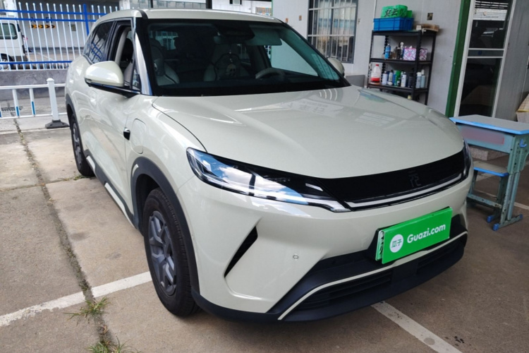 BYD YuanUP 2025 #6 BYD YuanUP 2025 car image #6
