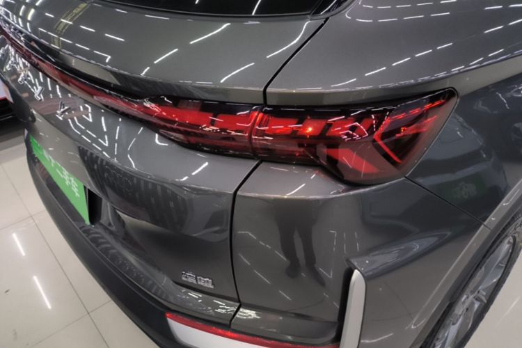 GEELY Coolray 2026 #8 GEELY Coolray 2026 car image #8