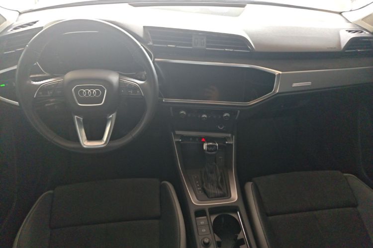 Audi Q3 2019 #10 Audi Q3 2019 car image #10