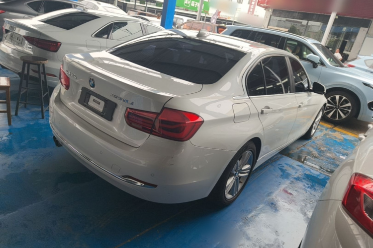 BMW 3 Series 2017 car image #7