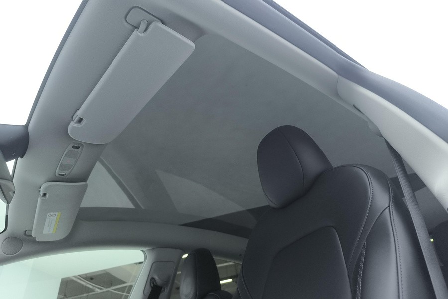 Tesla Model Y 2024 #8 Tesla Model Y 2024 car image #8