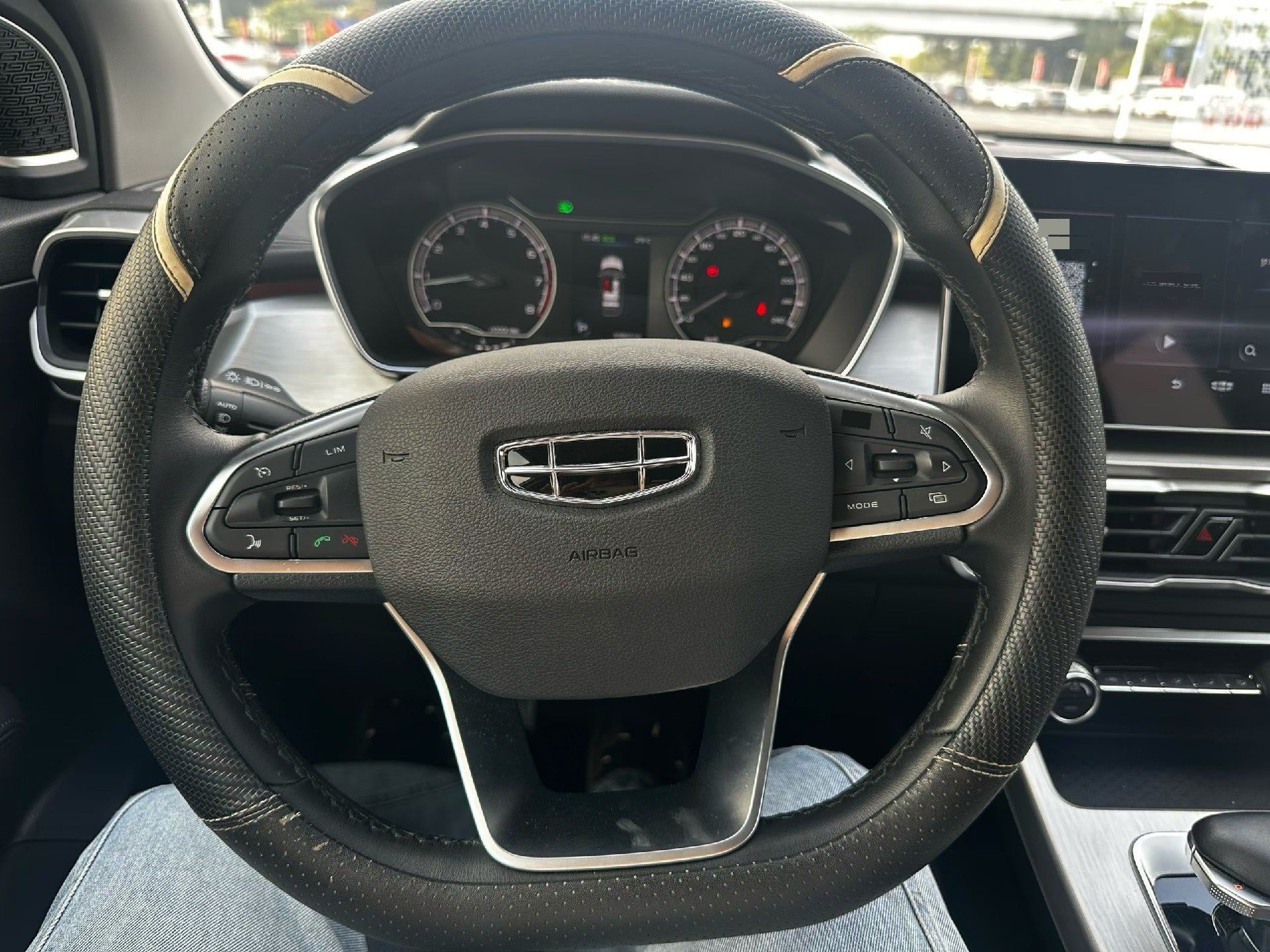 GEELY Coolray 2022 immagine di auto #8