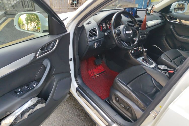 Audi Q3 2015 #18 Audi Q3 2015 car image #18