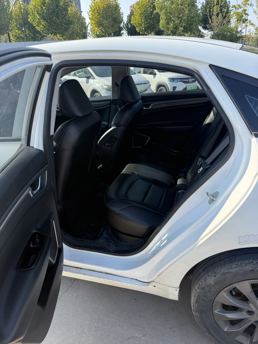 GEELY Emgrand New Energy 2021 #4 GEELY Emgrand New Energy 2021 صورة سيارة #4