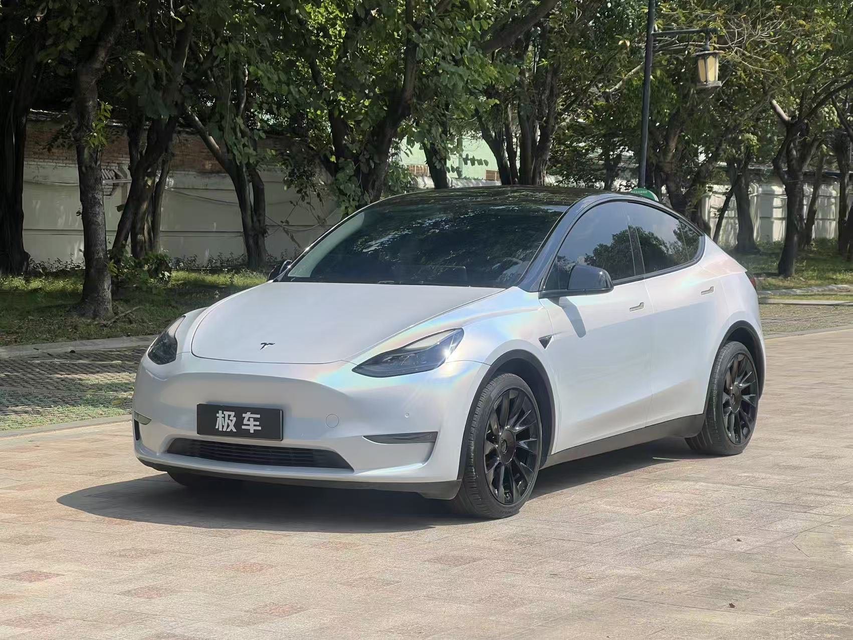 Tesla Model Y 2021 Tesla Model Y 2021 car image