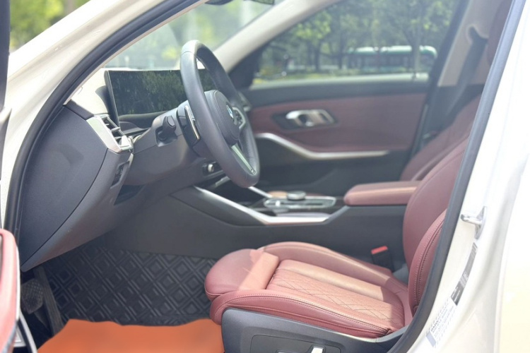 BMW 3 Series 2023 car image #22