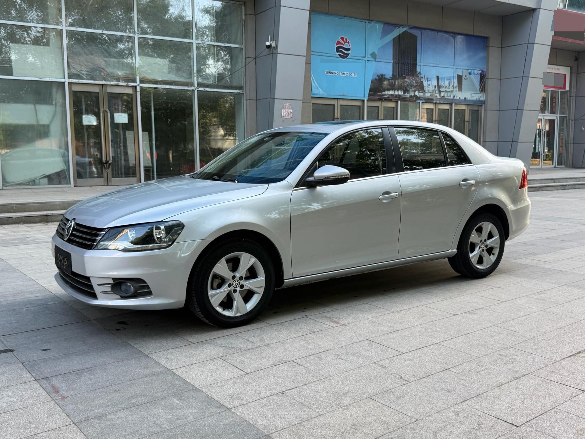Volkswagen Bora 2013 car image 