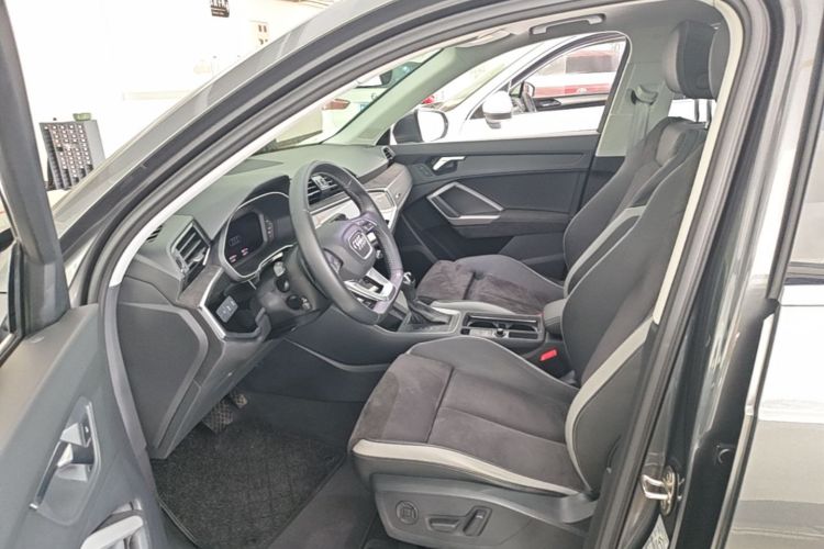 Audi Q3 2019 #19 Audi Q3 2019 car image #19