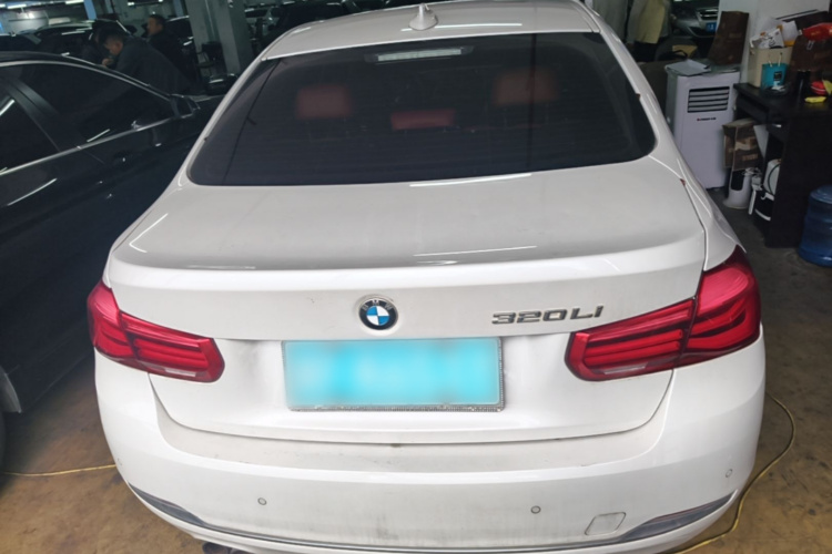 BMW 3 Series 2017 #6 BMW 3 Series 2017 car image #6