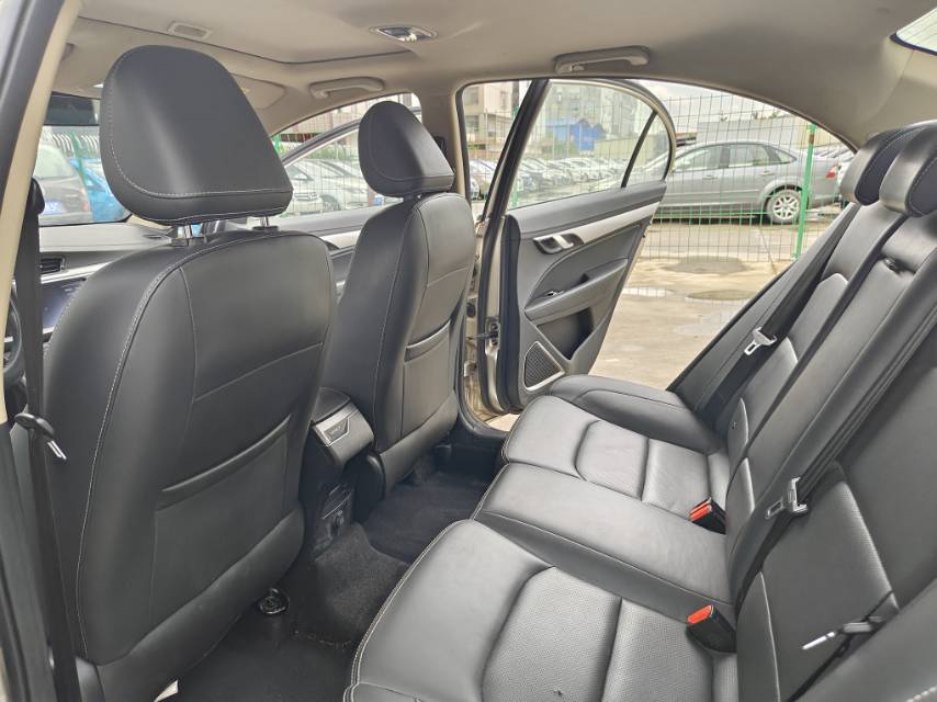 GEELY Emgrand 2019 #9 GEELY Emgrand 2019 image de voiture #9