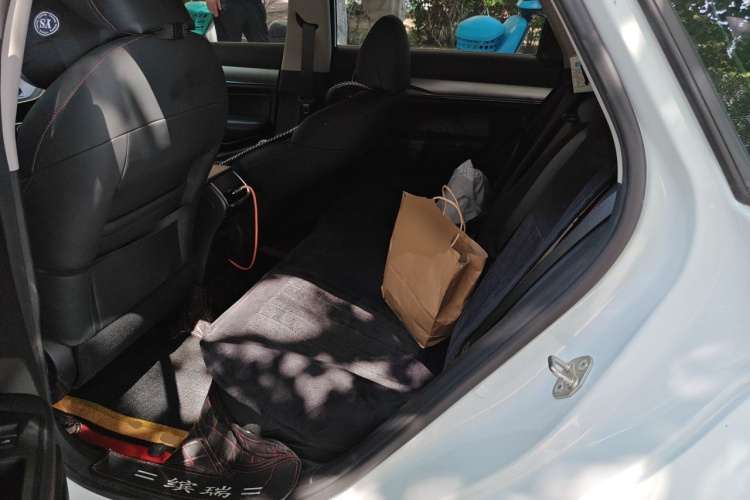 GEELY Binray 2020 image de voiture #10