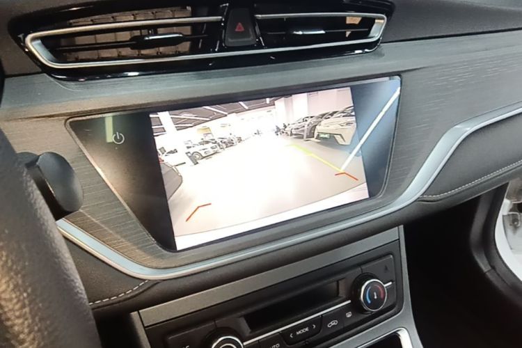 GEELY Emgrand 2021 car image #13